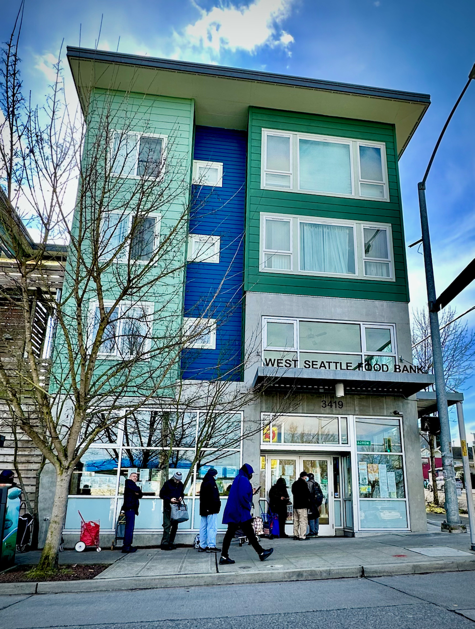 How is the West Seattle Food bank faring after SNAP benefits cut